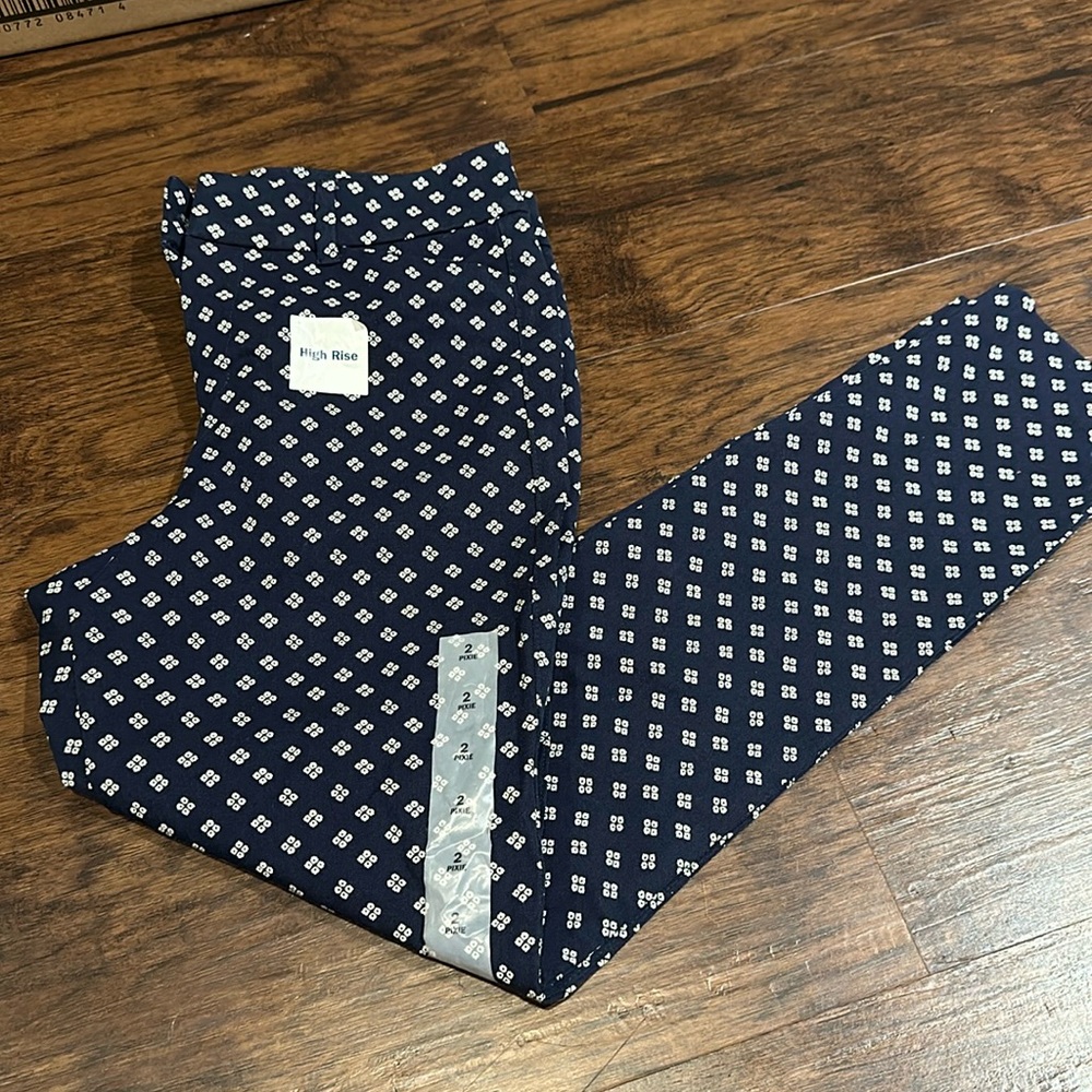 Size 2 Pixie Pants Old Navy NWT